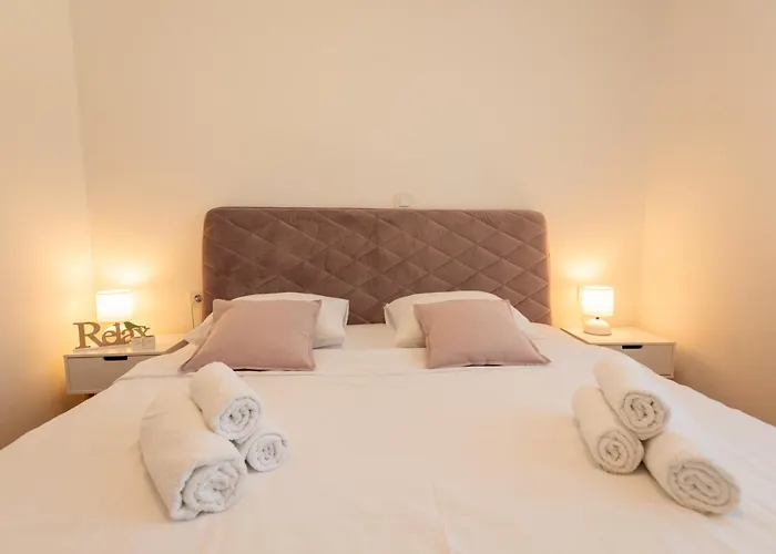 Eden De - Odmor U Srcu Dalmacije U Zaboricu Kraj Sibenika 公寓 *